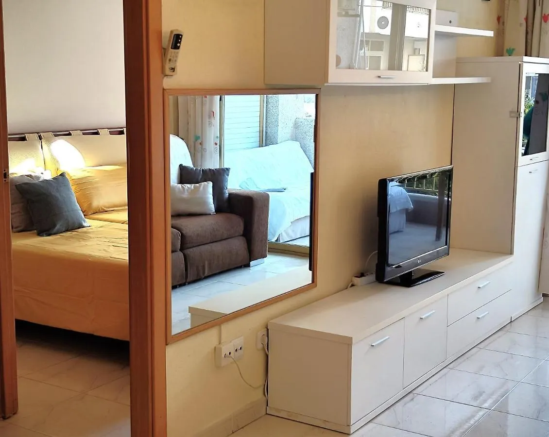 Luminoso Apartamento En Salou Con Terraza Y Parque Infantil Ideal Familias