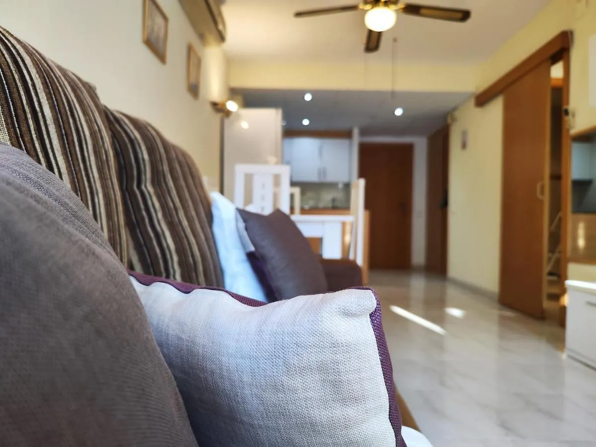 Luminoso Apartamento En Salou Con Terraza Y Parque Infantil Ideal Familias 0*,  스페인