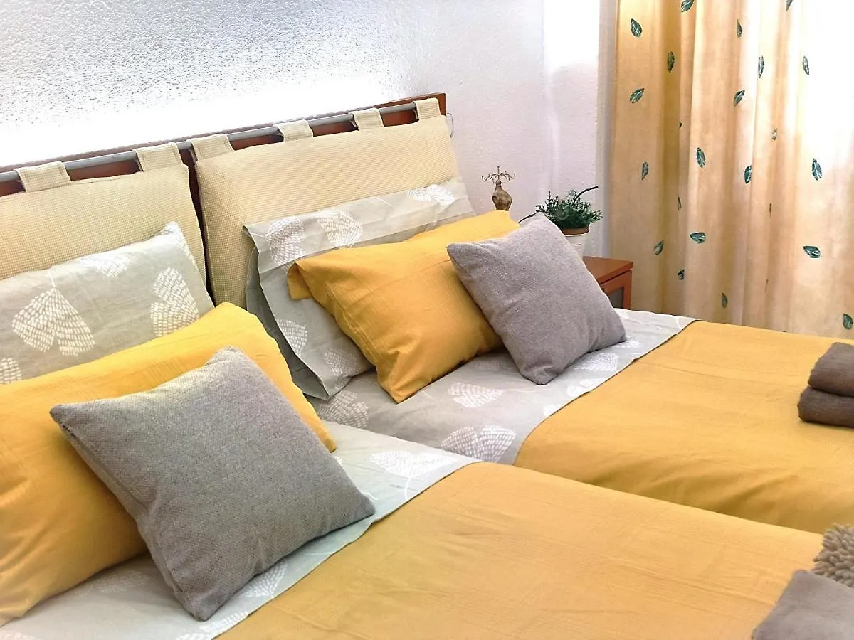 Luminoso Apartamento En Salou Con Terraza Y Parque Infantil Ideal Familias 0*,  스페인