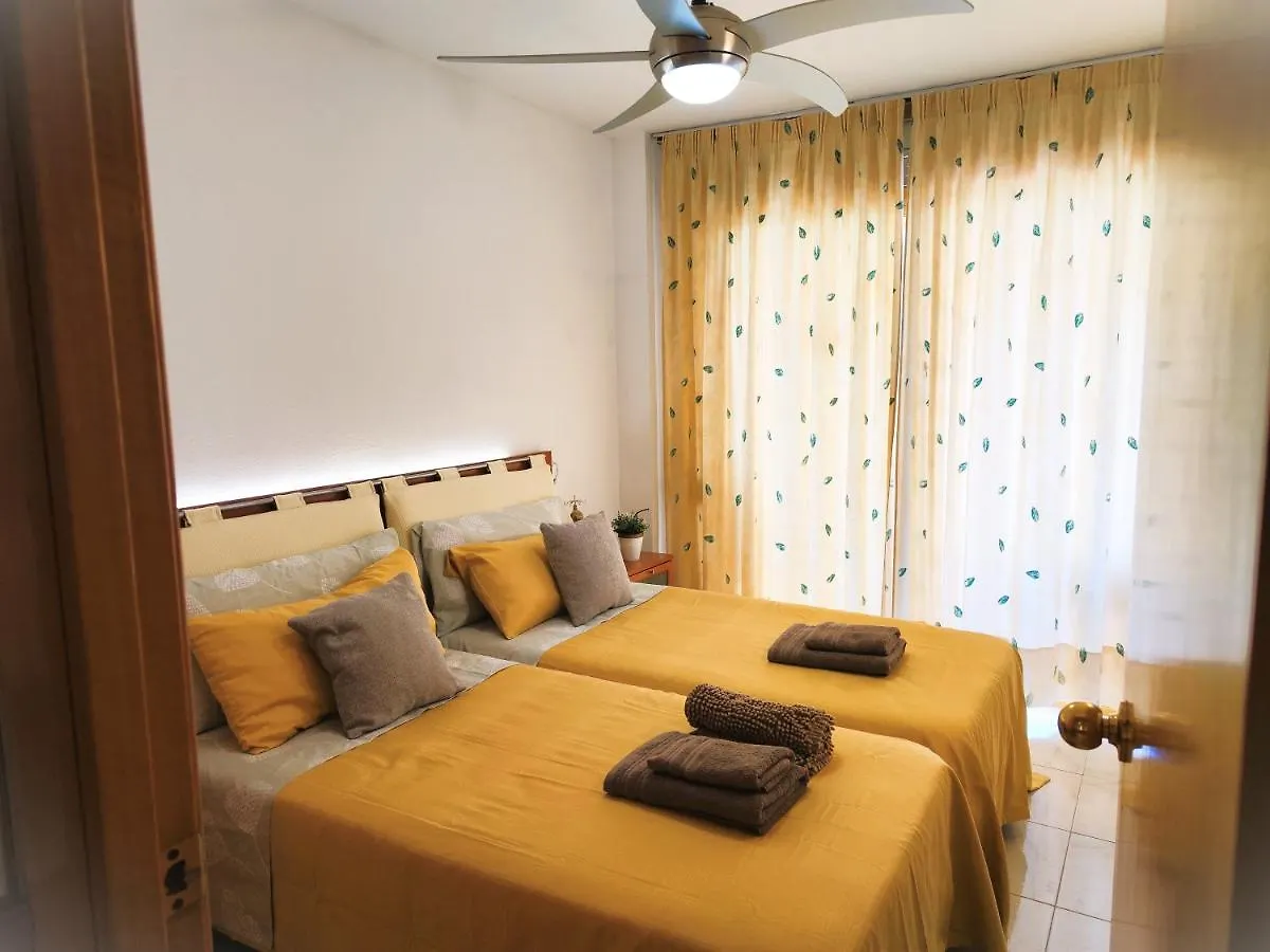 Luminoso Apartamento En Salou Con Terraza Y Parque Infantil Ideal Familias
