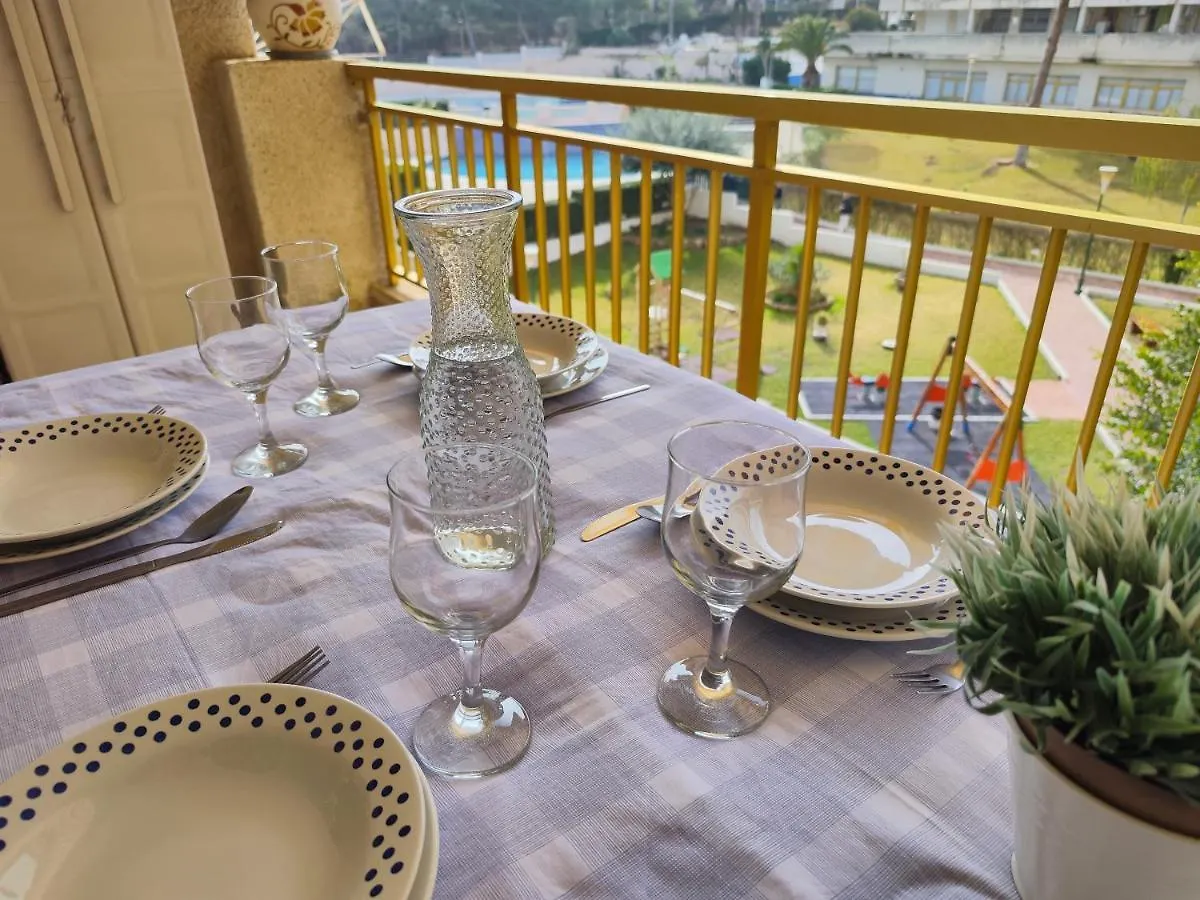 Luminoso Apartamento En Salou Con Terraza Y Parque Infantil Ideal Familias 0*,  İspanya