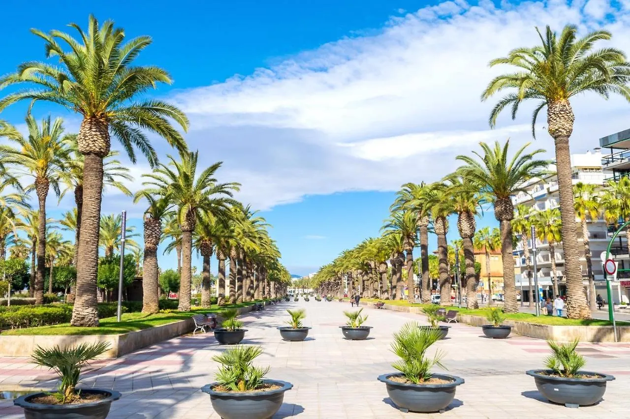 Luminoso Apartamento En Salou Con Terraza Y Parque Infantil Ideal Familias