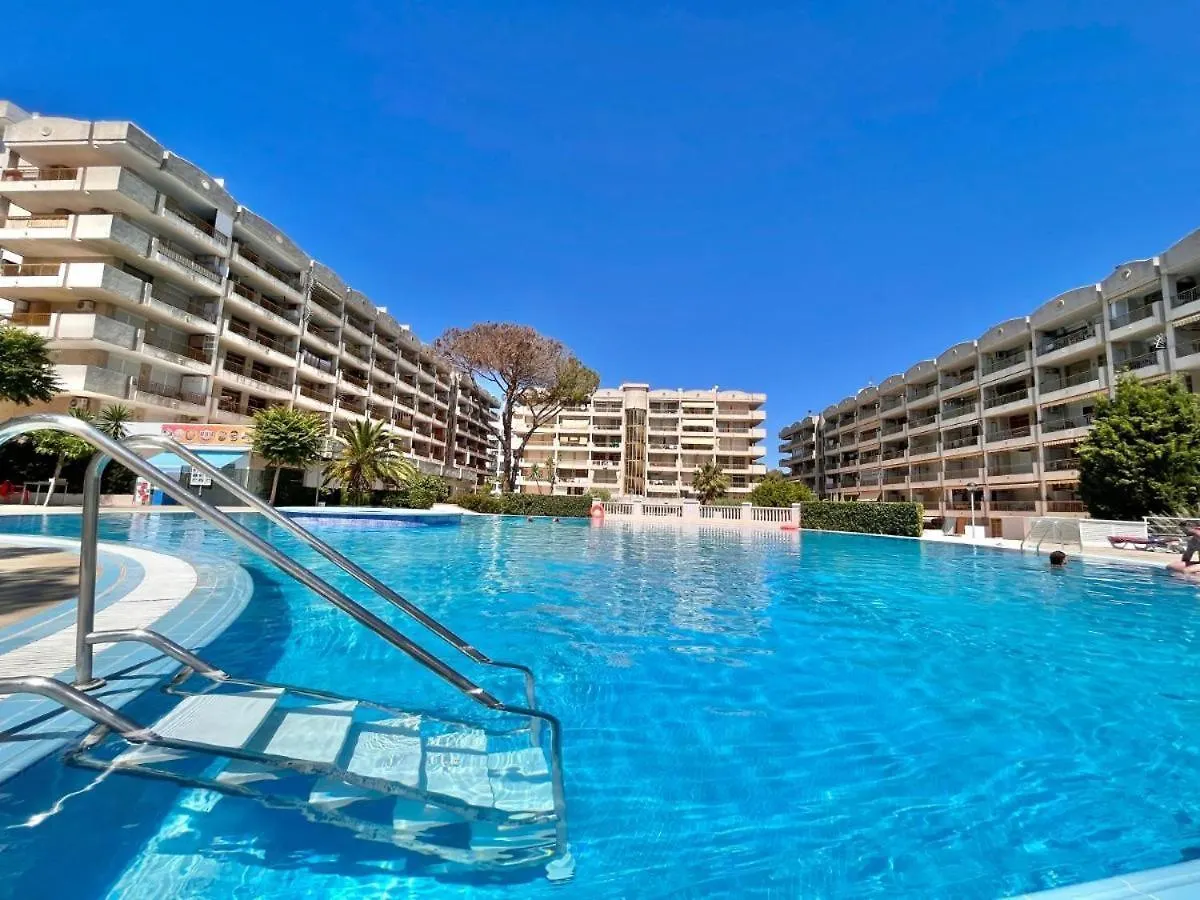 Luminoso Apartamento En Salou Con Terraza Y Parque Infantil Ideal Familias Daire
