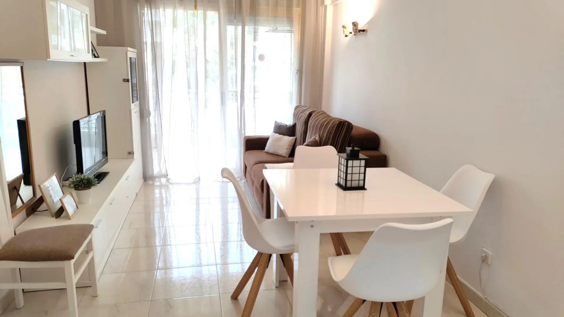 Luminoso Apartamento En Salou Con Terraza Y Parque Infantil Ideal Familias 아파트
